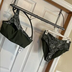 Floral Black and Green Women's Swim Set